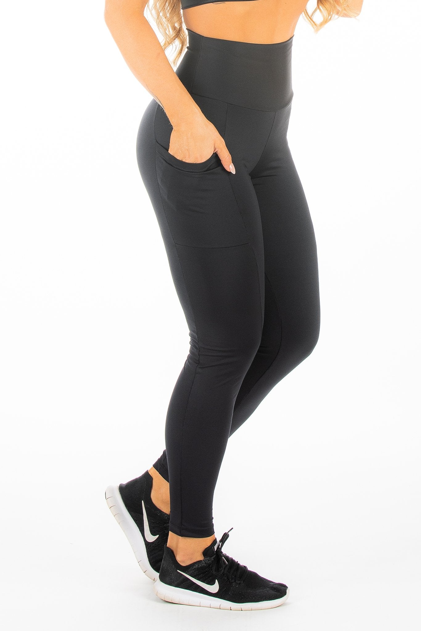 Legging Essencial Com Bolsos - ZADFIT